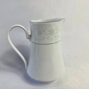 Crown Ming Queen's Lace Creamer White Flowers Platinum Trim